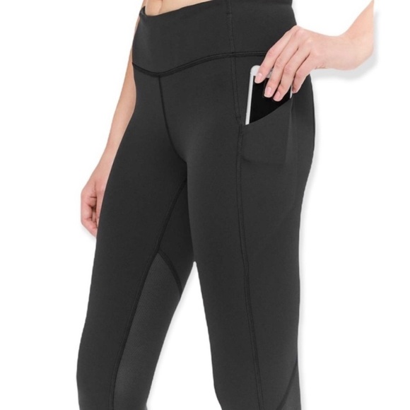 Lululemon Black Pace Rival Crops 22” Inseam Size 12 (Some wear, see photos) - Picture 3 of 12